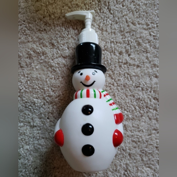 Lot of Seasonal Soap Dispensers - Picture 3 of 6